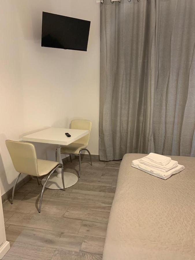 Domus Dotta New Hotel Bologna Bagian luar foto